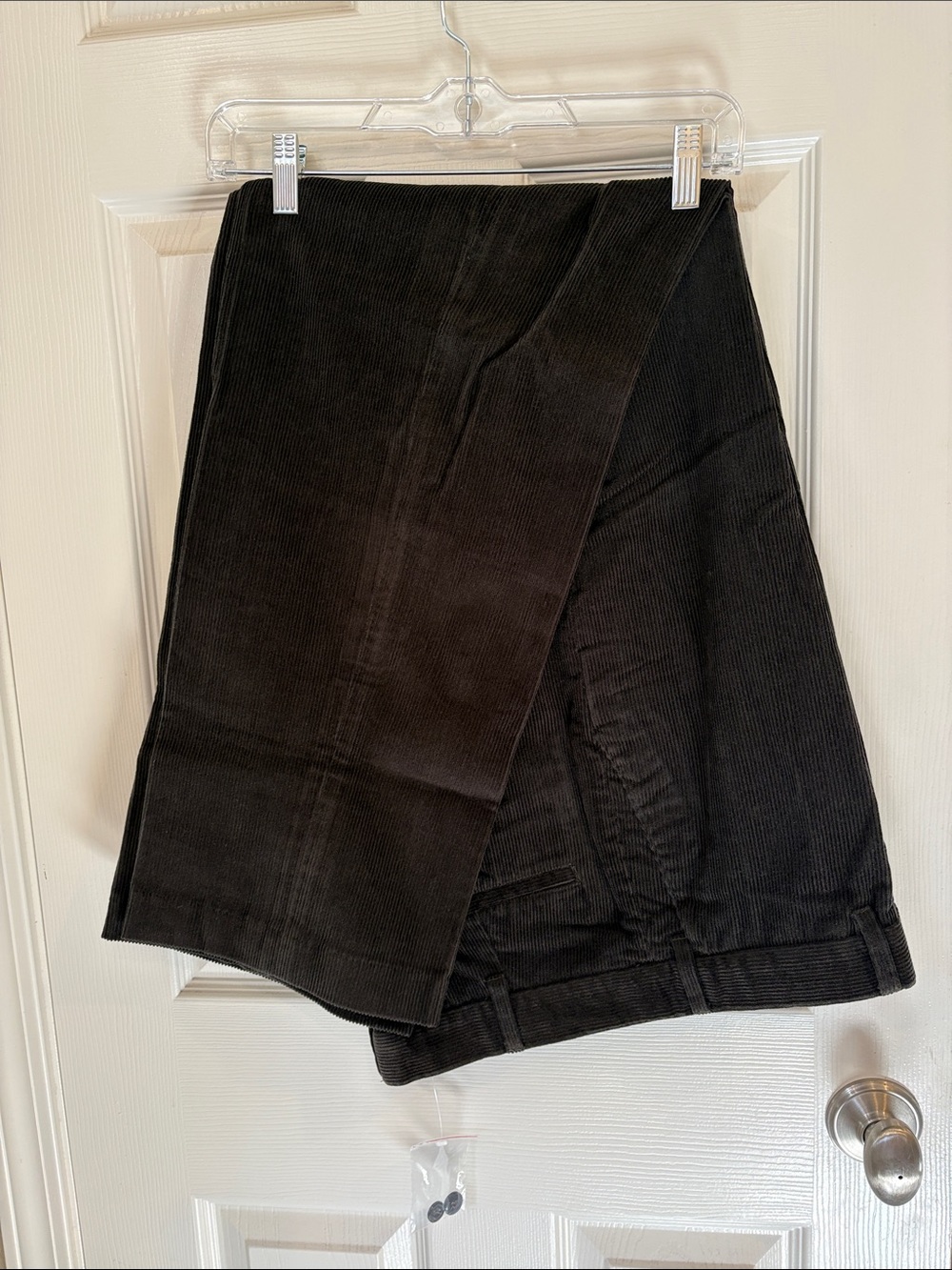 NEW Eddie Bauer Men's Corduroy Pants in Dark Olive; sz 38